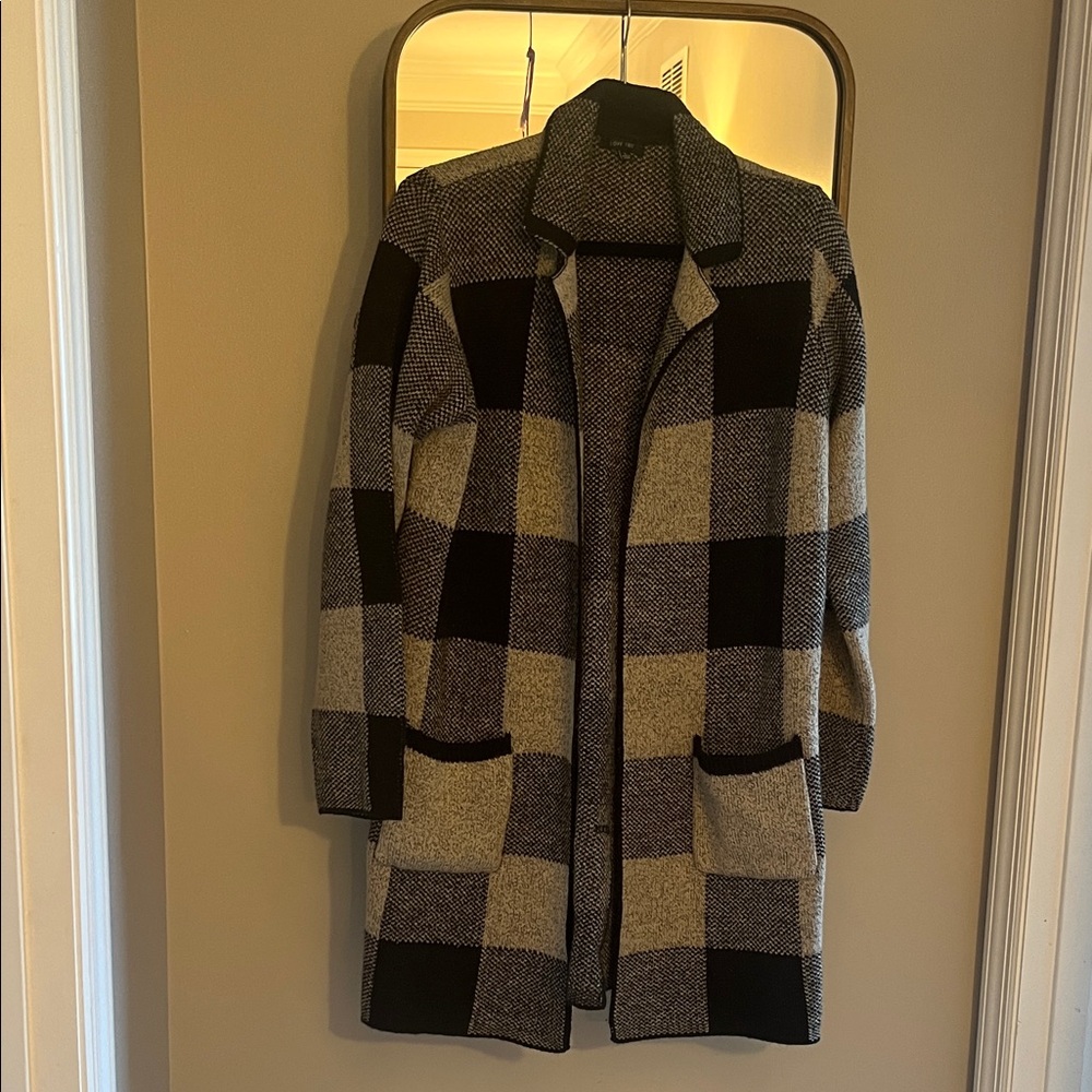 Love Tree Black and Gray Buffalo Check Open-Front Cardigan